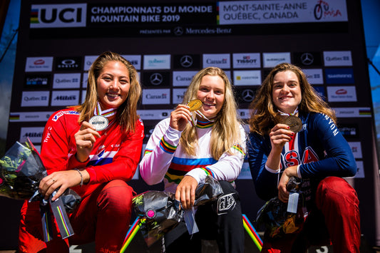 Double Rainbow, Vali Höll And Kye A'Hern Win World Titles! Featured Image