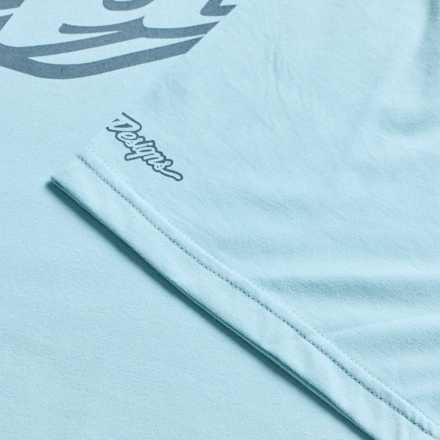 Short Sleeve Tee Badge Dawn Blue