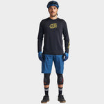 Maillot Skyline LS Noir emblématique