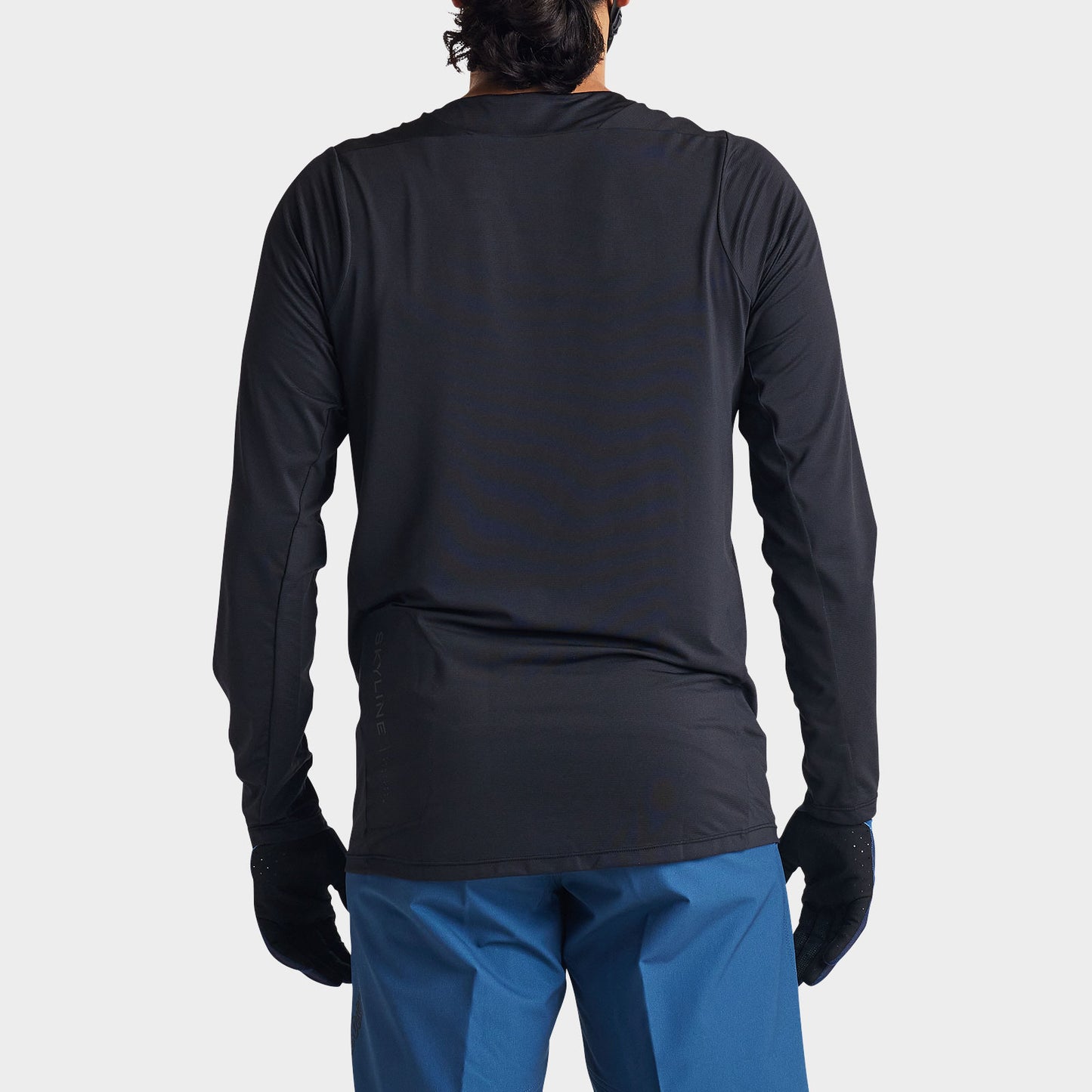 Maillot Skyline LS Noir emblématique