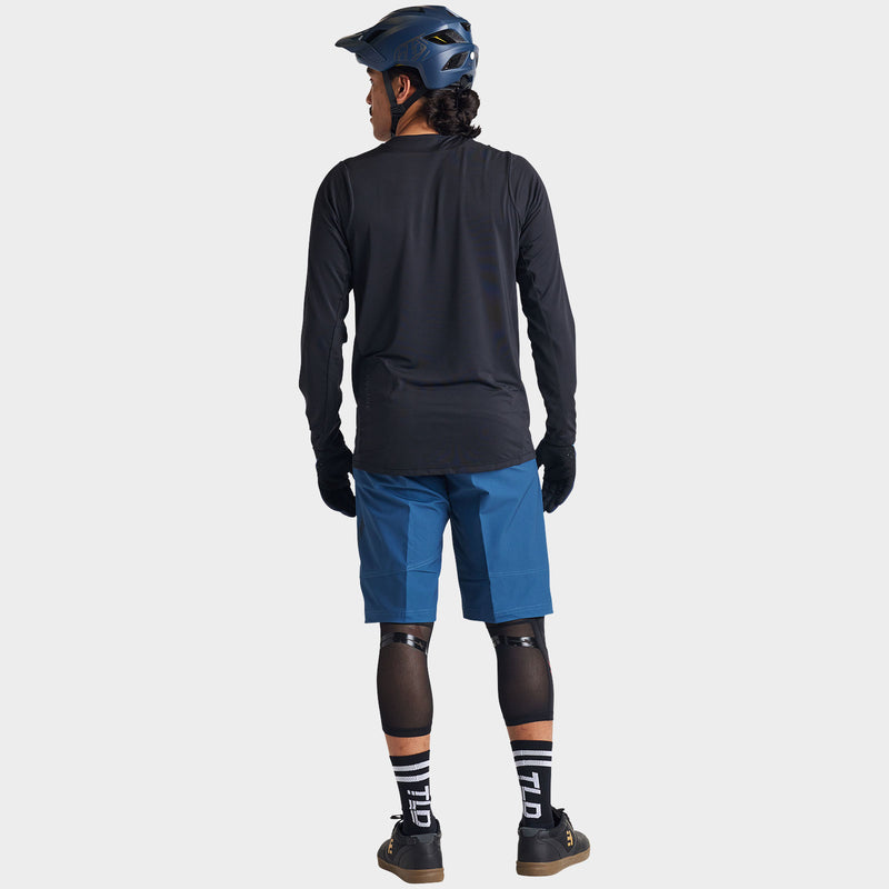 Maillot Skyline LS Noir emblématique