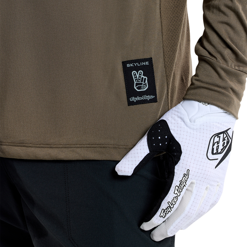 T-shirt à manches longues Skyline Ride Worldwide Caper