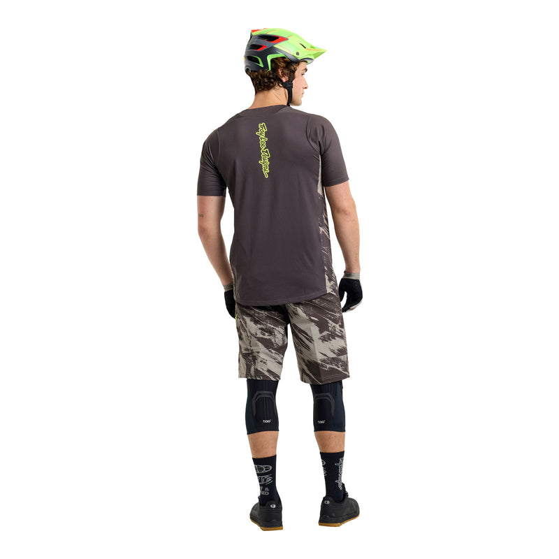 Skyline Short Shell Elemental Dark Earth