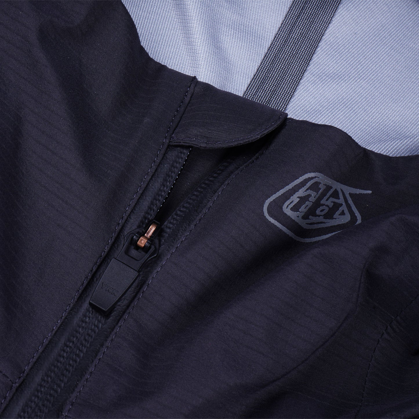 Resist Pro Jacket Mono Carbon