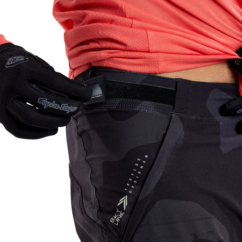 Skyline Short Shell Scrubland Carbon