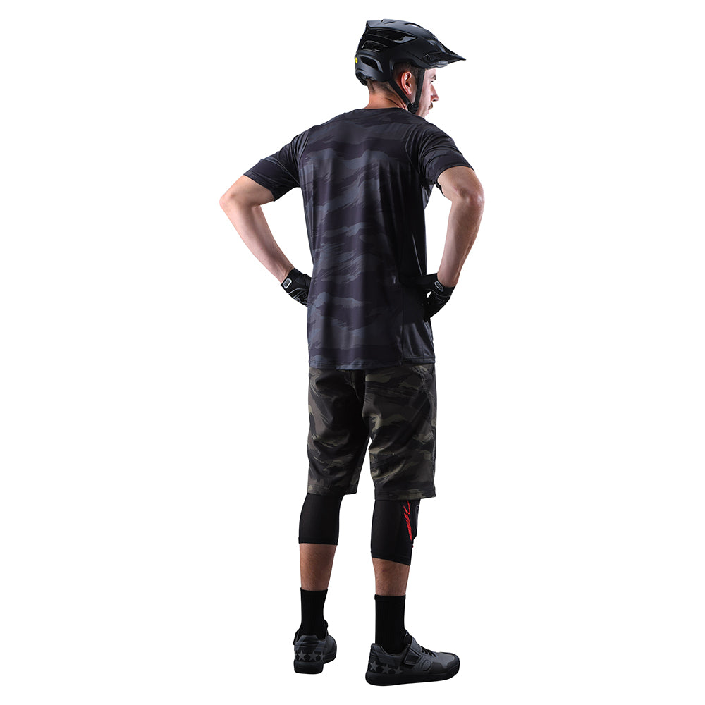Short Skyline avec doublure camouflage brossé militaire